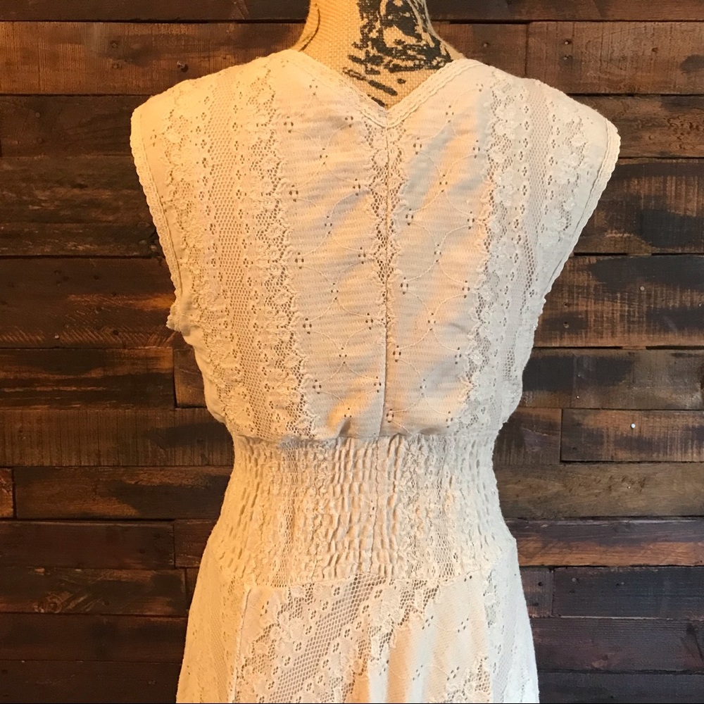 Rabbit Designs Dress - Picture 6 of 8